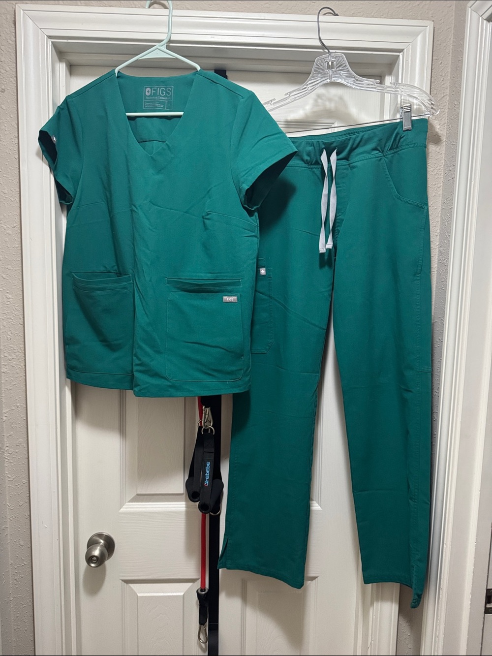 FIGS Women's Teal Straight-Leg Scrub Set